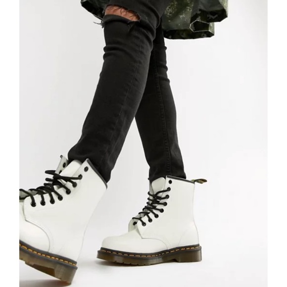 Dr. Martens Boots | NEW | Size 8 - Picture 4 of 15